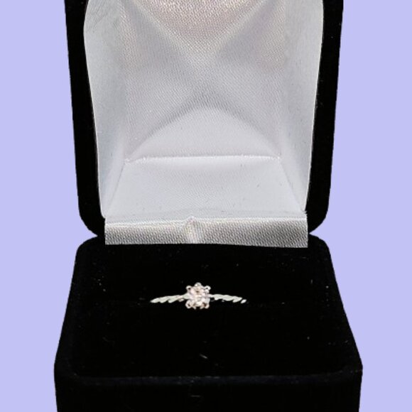 Beautiful Faux Solitaire Diamond with Silver Tone Twisted Band Size 5 - Picture 2 of 8